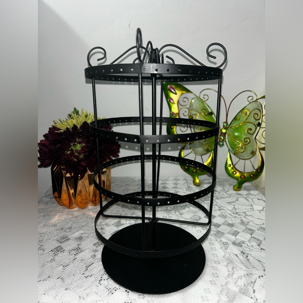 Black Metal Rotating Earring Stand
